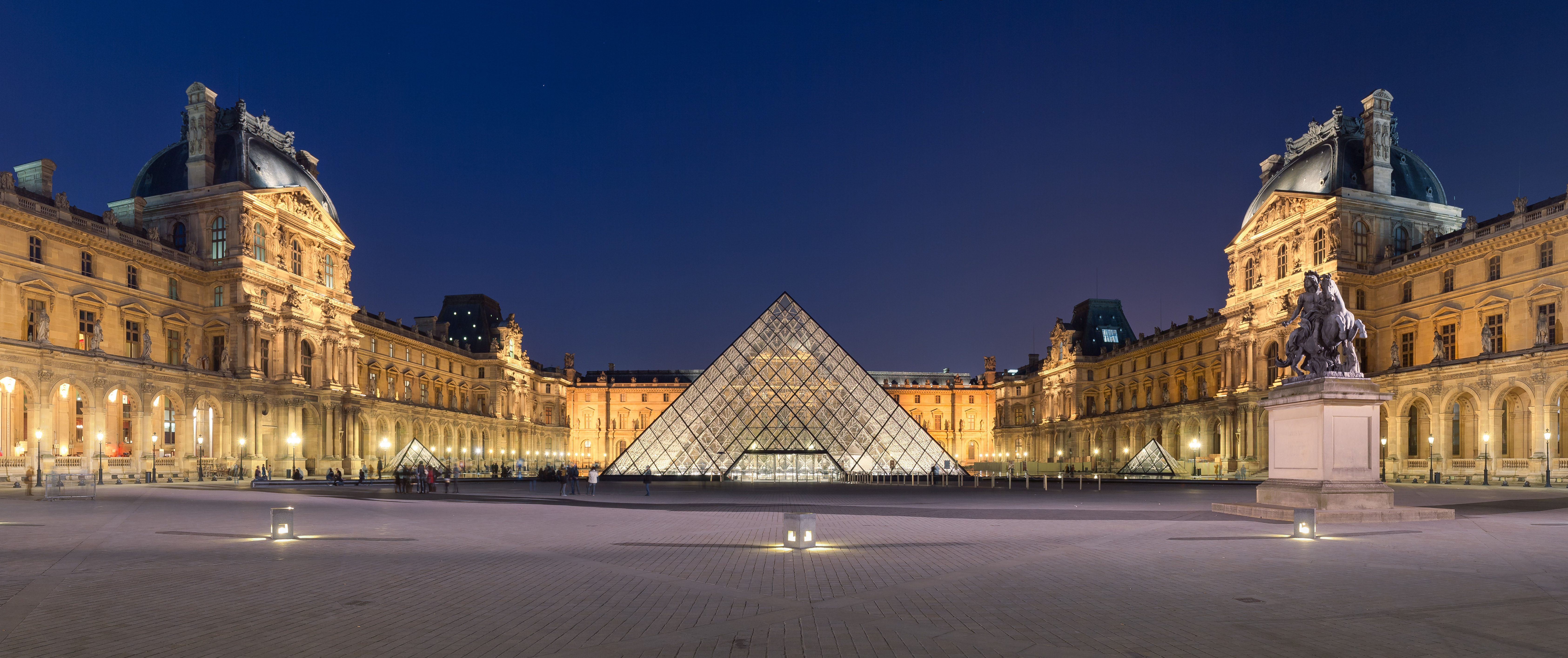 Louvre (Louvre)