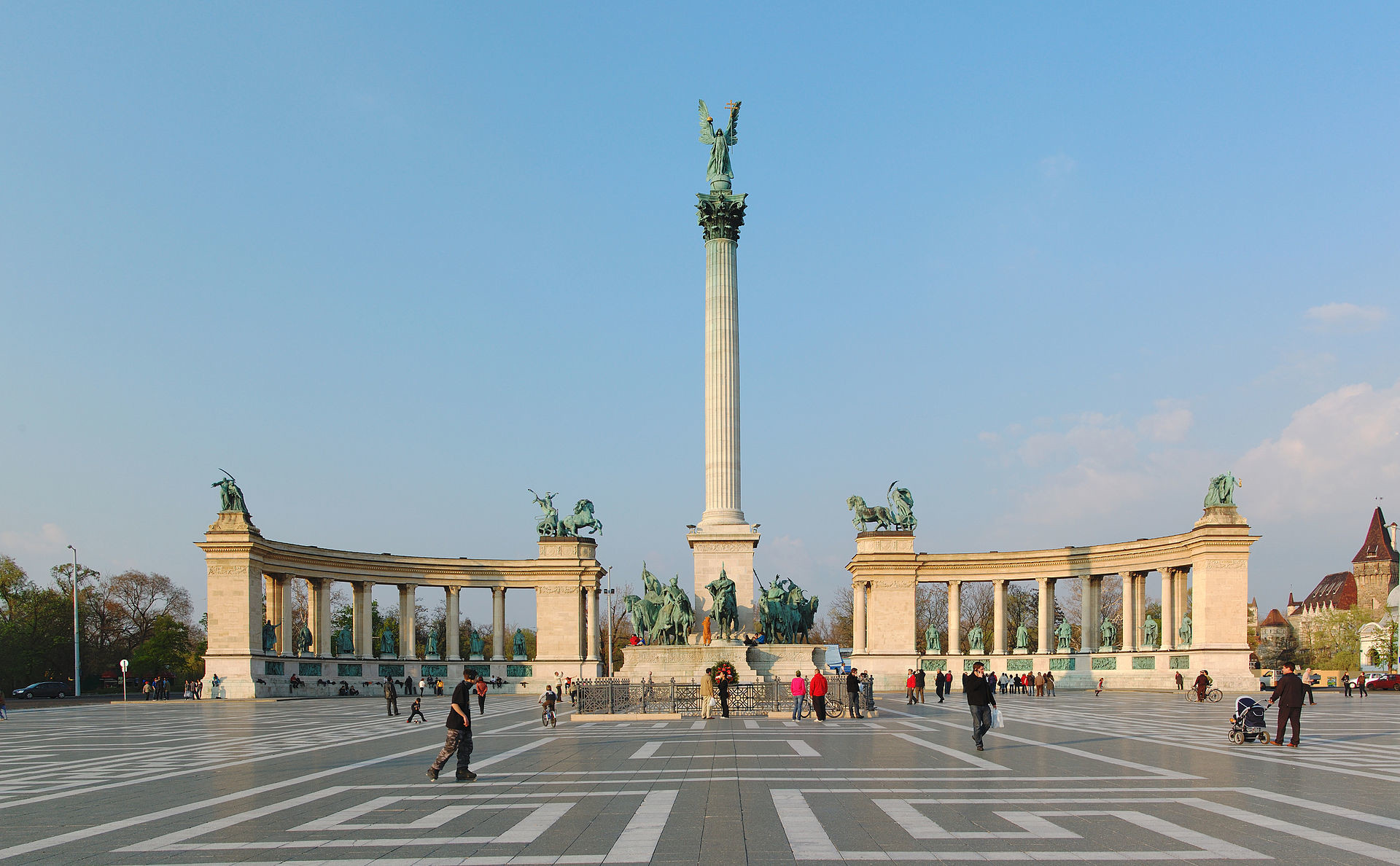 Hősök tere (Heroes' Square)